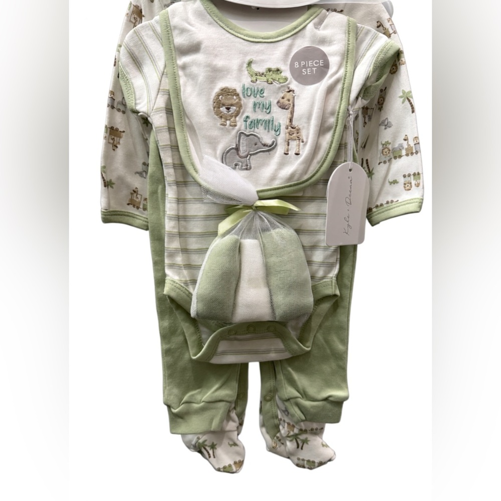 Adorable Kyle & Deena 8 Piece Layette Set Size 3-6 Months BNWT
